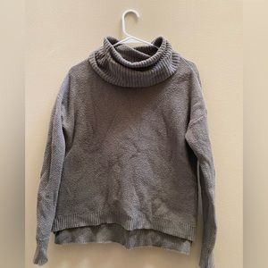 Madewell turtle neck, dark green, fits like a small